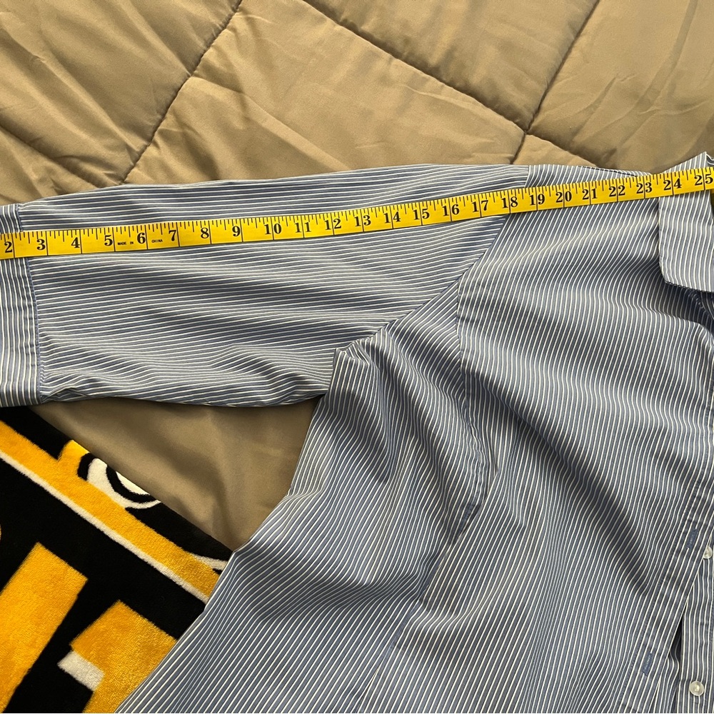 Liz Claiborne Woman’s Blue Pinstripe Shirt - Picture 12 of 13